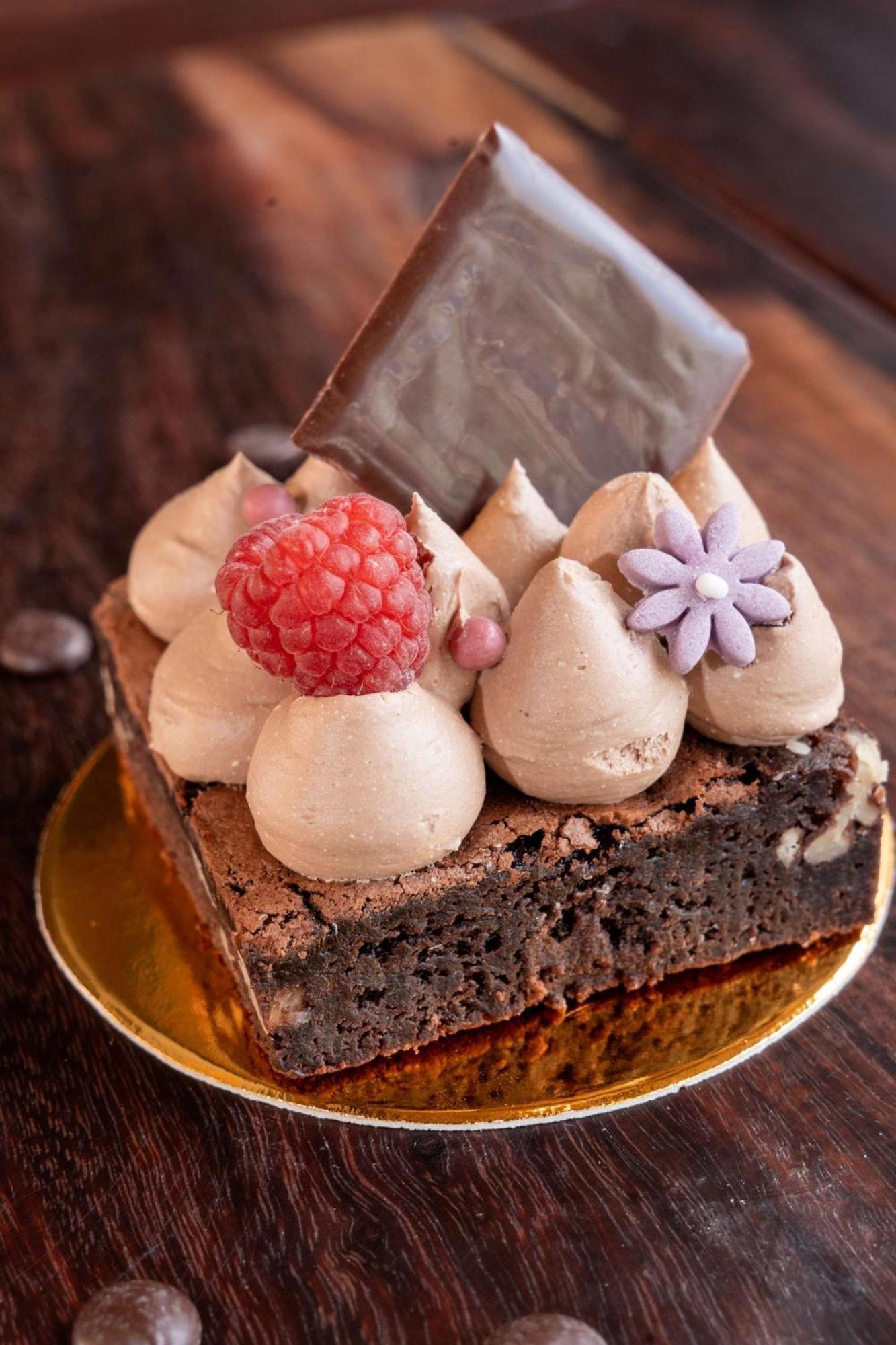 Hyatt Regency Andares Guadalajara Otel Zapopan Dış mekan fotoğraf A chocolate meringue cake