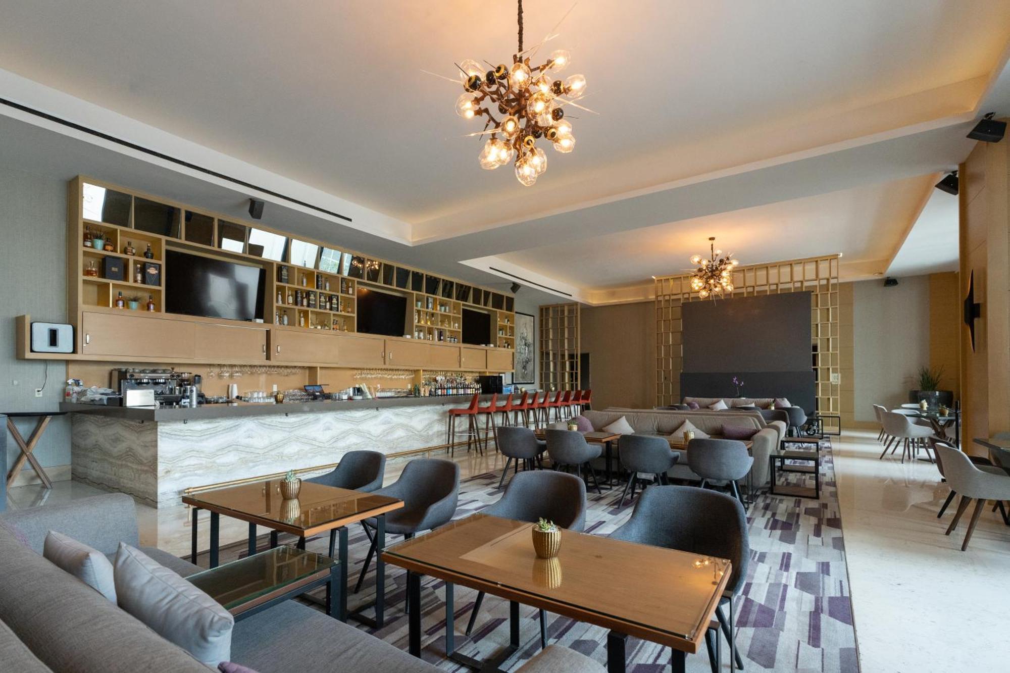 Hyatt Regency Andares Guadalajara Otel Zapopan Dış mekan fotoğraf The lounge at KLIA